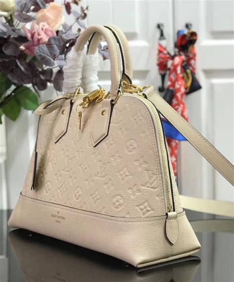 lv bagatelle cream